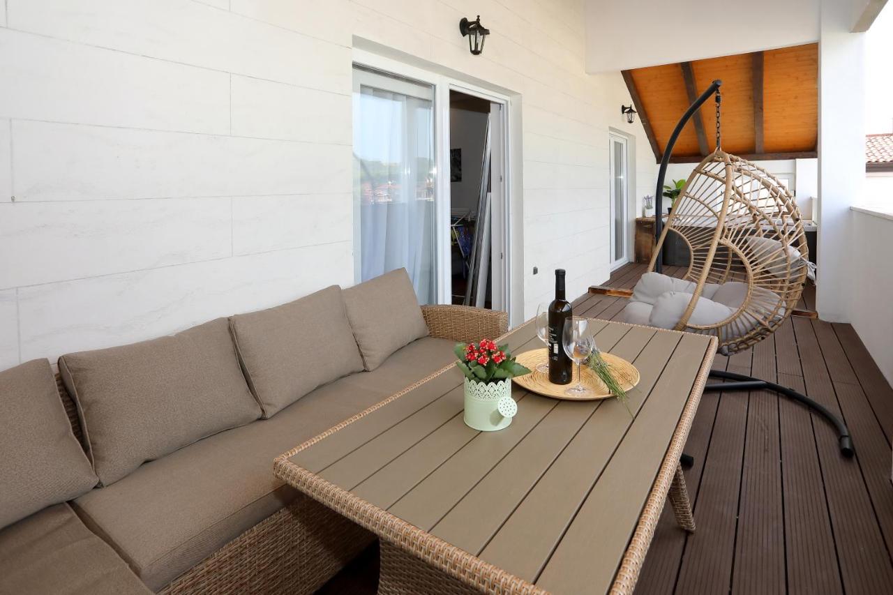 Luxury Apartments Monika Near The Sea With Private Parking Bibinje Exterior photo