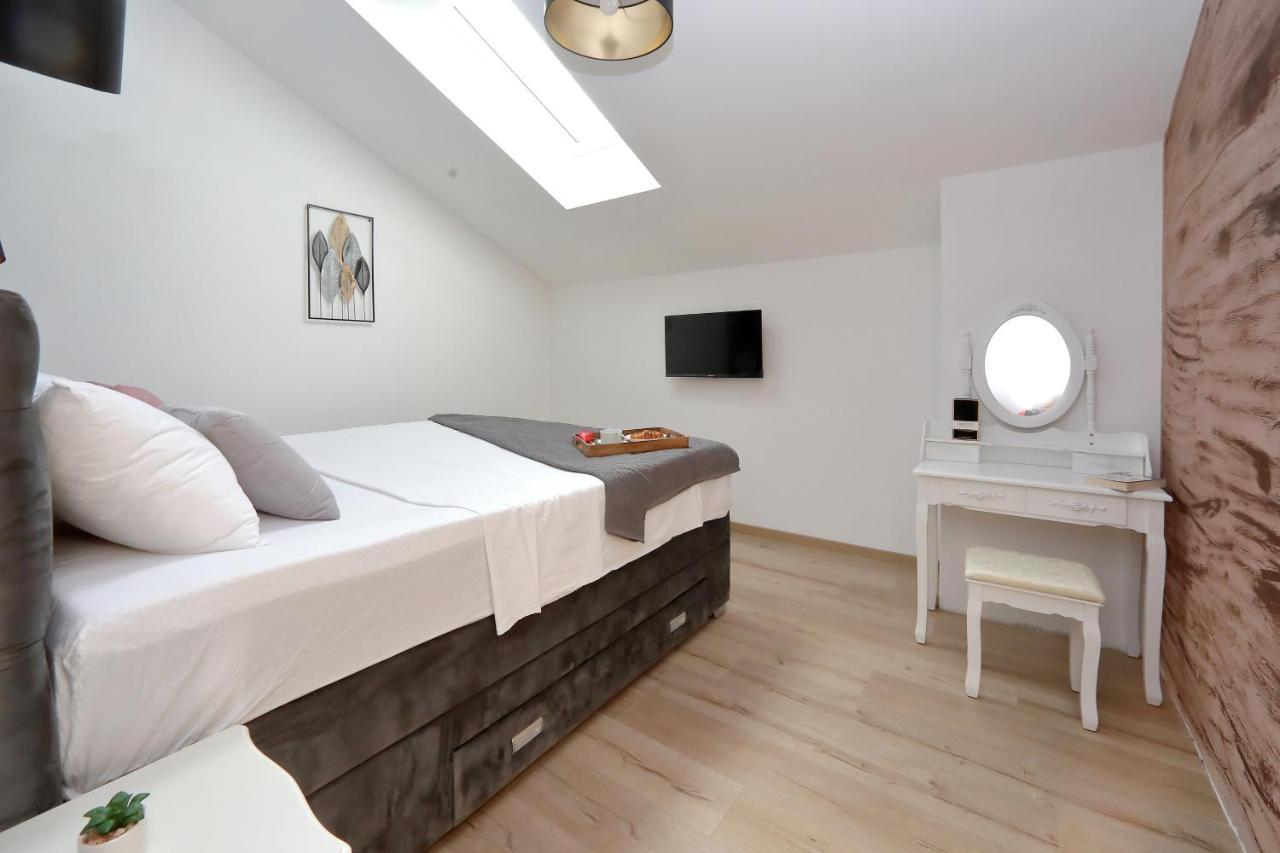 Luxury Apartments Monika Near The Sea With Private Parking Bibinje Exterior photo