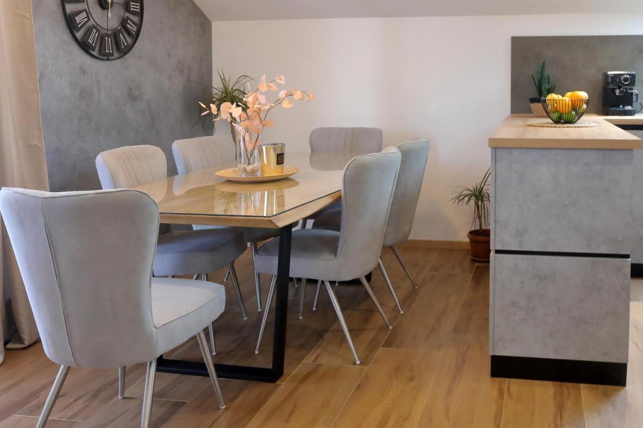 Luxury Apartments Monika Near The Sea With Private Parking Bibinje Exterior photo