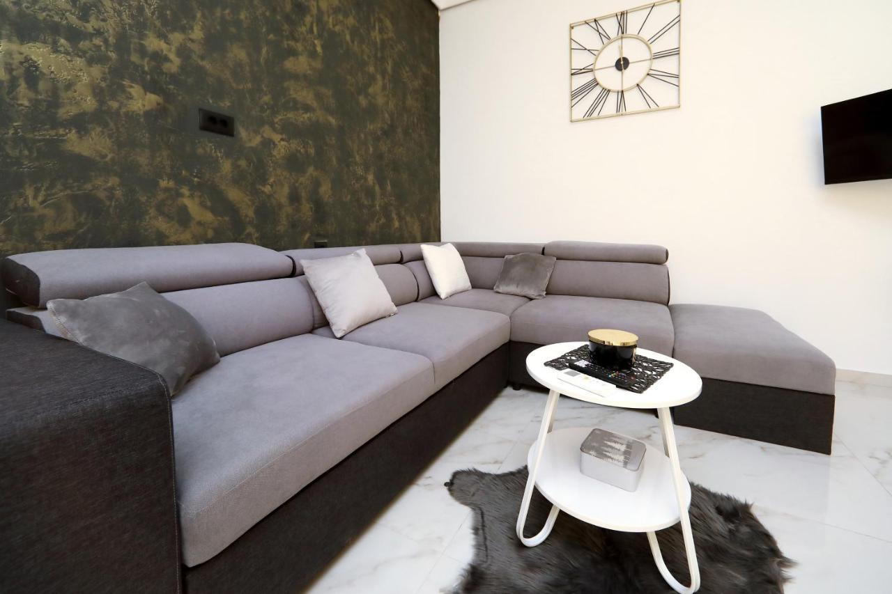 Luxury Apartments Monika Near The Sea With Private Parking Bibinje Exterior photo