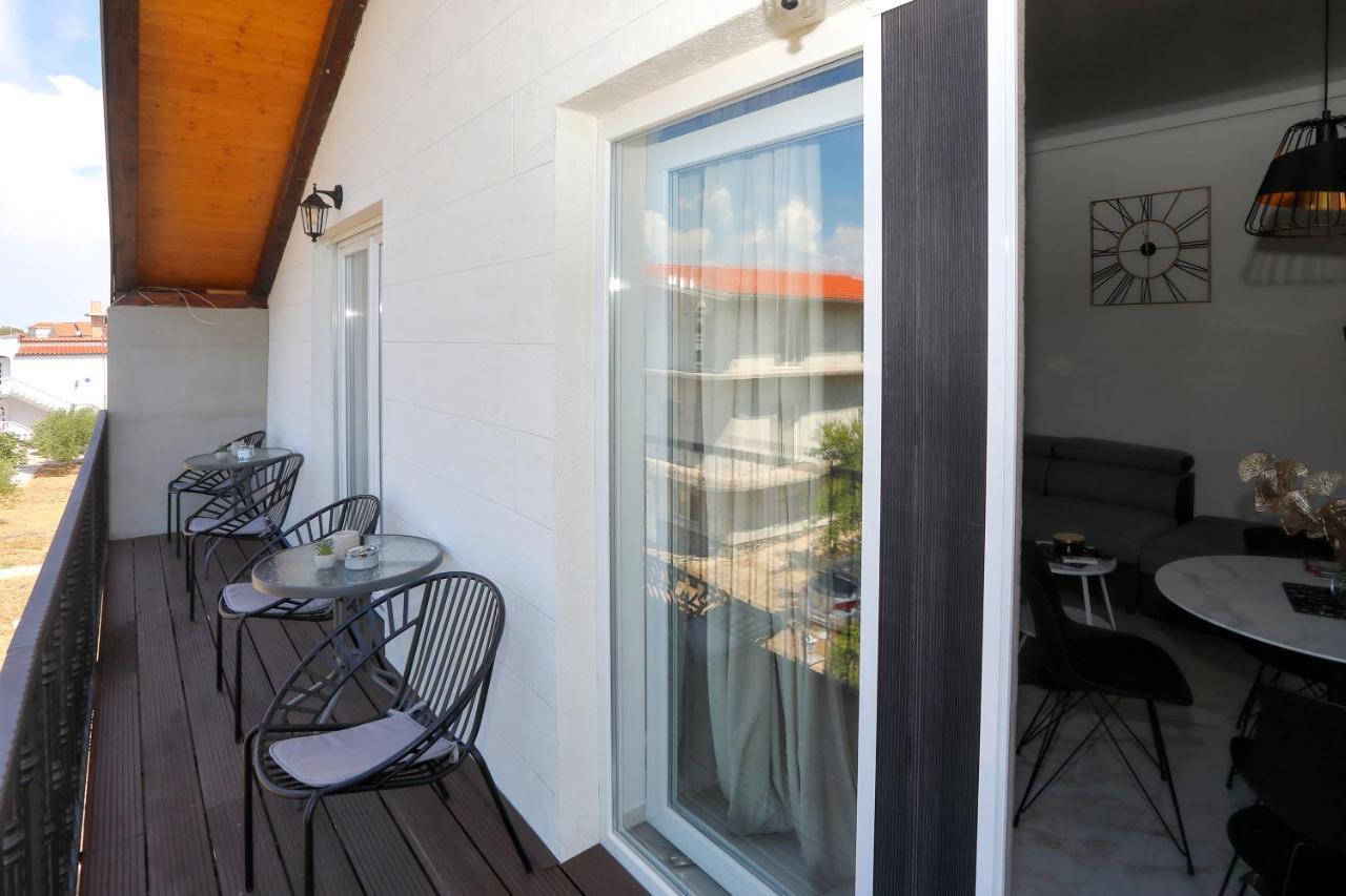 Luxury Apartments Monika Near The Sea With Private Parking Bibinje Exterior photo